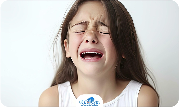 تصویر کودک دختر در حال گریه
